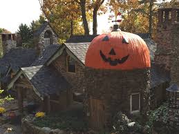 Weird Nj The Pumpkin House Culver Lake In 2020 Pumpkin House Halloween Crafts Decorations Pumpkin Carving Patterns