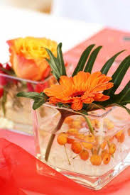 Tischdeko Mit Gerbera Grosse Bildergalerie Mit Inspirationen Gerbera Tischdekoration Hochzeit Blumen Gerbera Hochzeit