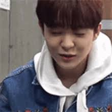  rp/2000년  yg's treasure who is good at socializing named park jihoon with code b#4. Kpop Jihoon Gifs Tenor