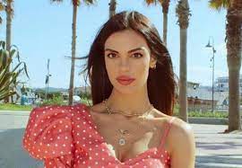 Biografia e lavoro di giulia belmonte. Chi E Giulia Belmonte La Fidanzata Di Stash Dei The Kolors