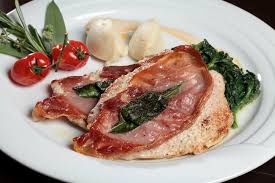 Saltimbocca A La Romaine Aux Epinards En 2020 Recettes De Cuisine Cuisine Italienne Recette Italienne