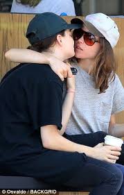 However, sadly in january 2021 the couple confirmed they were to divorce. Pin On My One Unaesthetic Board For Ellen 3