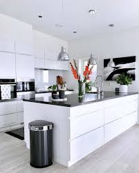 Udarely Home Decor Art On Instagram Rate This Kitchen 1 10 Below What Do You Like Most More Content At U Wohnung Kuche Haus Kuchen Moderne Kuche
