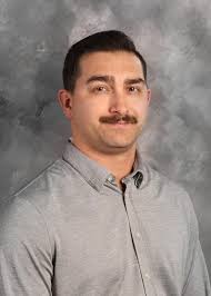 Woman shares her first FIF photo after hair and smile makeover