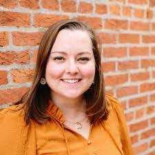 Nancy Waring's Instagram, Twitter & Facebook