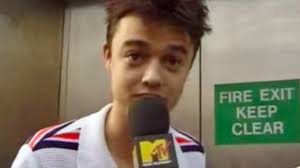 Peter doherty queues for oasis album. When Pete Doherty Queued For Oasis Be Here Now Album Radio X