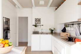 Si tienes el espacio necesario para poder tener una de nuestras islas de cocina, no renuncies a una de color blanco. Cocinas Blancas Por Que Todo El Mundo Esta Enamorado De Ellas Idealista News