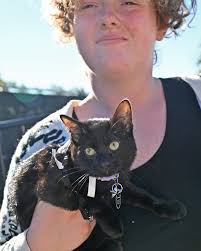 This week, compassion showed up where it was needed most. 🐾💙 Our Pets  Without Walls team partnered with Project Street Vet at Father Joe's Neil  Good Day Center to provide free veterinary