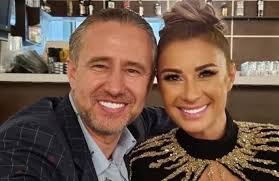 DivorÈ›ul Anului In Showbiz LaurenÈ›iu Reghecampf È™i Anamaria Prodan Se Vor Separa DupÄƒ 13 Ani De Mariaj Hotnews Mobile