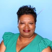 Renee Linder's Instagram, Twitter & Facebook