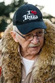 El Consell d'Eivissa ret homenatge a Antonio Escohotado amb motiu del  primer aniversari de la seua mort