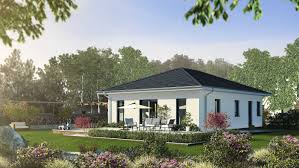 Häuser mit einer wohnfläche von 120 bis 150m2 sind je nach grundriss ideal für paare und familien. Bungalow Bauen 10 Moderne Bungalows Unter 250 000 Euro