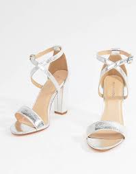 De plus, ce design à brides croisées stylisera votre pied. Glamorous Sandales A Talons Carres Et Brides Croisees Argent Metallise Asos