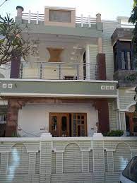 Minimising direct sightlines by having a change in level from the street to the private garden, terrace or ground floor when the frontage is to the street. 15 Pics Review First Floor Boundary Wall Design And Description House Front Design House Outside Design Wall Design