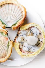 Coquilles Saint Jacques Lutees Salsifis Et Truffe Melanosporum D Alain Ducasse Recettes Recette Alimentation Coquille Saint Jacques Recettes Gastronomiques