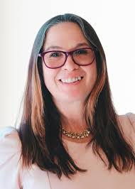 Jen Dietrich's Instagram, Twitter & Facebook