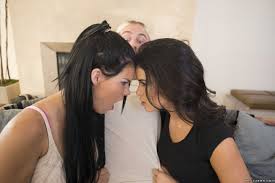 Peta Jensen and Megan Rain fight over the Cum - Pichunter