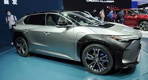 Explore the full range of toyota australia's suv models. New Toyota Bz4x Concept Previews Subaru Co Developed Electric Suv Coming In 2022 Carscoops