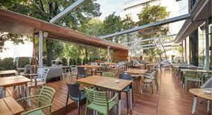 Explore modern outdoor dining furniture that helps you feast in style. Best Practices For Outdoor Dining All Year Long Modern Restaurant Management The Business Of Eating Restaurant Management News