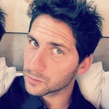 Happy 2021 Everyone! 12 months ago, I set a goal for myself to tackle at  least 1 creative project outside of work. I decided I would try to publish  a children's book