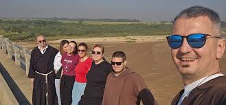 Ovih dana u posjet našoj misiji stigao je Provincijalni ministar hrvatske  kapucinske provincije fra Anto Barišić. U pratnji fra Ante došao je i naš  fratar fra Mislav Šebečić, te dvije suradnice iz