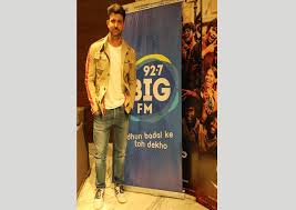 92 7 Big Fm And Super 30 Superstar Hrithik Roshan Join Hands 1 fm station with a presence spanning across 61 cities. 92 7 big fm and super 30 superstar