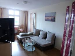 Haus pommern 2 zimmer ferienwohnung wohnung 2 40 qm für bis zu 3 personen in ahlbeck usedom wiesenstraße 20 vermieter doris speck. Offentl Jugendstil Standuhr An Der Seebrucke Bild Von Hotel Garni Haus Pommern Insel Usedom Tripadvisor