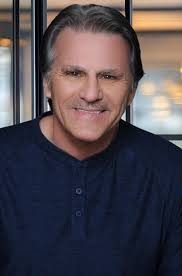 Lee Murch's Instagram, Twitter & Facebook