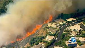Firefighters on monday continue to work towards containing a fire that forced the mandatory evacuation of about 1,000 people in the pacific palisades area in southern california. Palisades Fire Consumes 40 Acres As It Threatens Hillside Homes Evacuation Orders Lifted Abc7 San Francisco