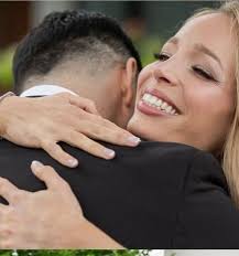 My stunning bride @lara.kaye.matz Hair @mervatbridals & @lara.kaye.matz  Venue: @nybg Dress: @enzoani Bridal Salon: @bridalreflectionsny DJ:  @74events Day-of Coordinator: @eventpire Photog: @longbrookphoto Makeup:  @annedemarcocosmetics Florist ...