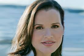 Founded by geena davis, our institute is ending unconscious gender bias in media❤️ because we believe if they can see it, they can be it⭐️ #seeitbeit linkin.bio/gdigm. Oscar Winner Geena Davis Speaks At Bu Tonight Bu Today Boston University