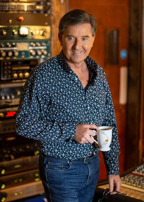 I Go For The Jugular' - Daniel O'Donnell Isn't Always Mr Nice Guy At  Christmas