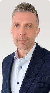 Lisa Marcus's Instagram, Twitter & Facebook