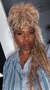 Dena Hebert's Instagram, Twitter & Facebook