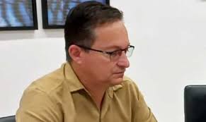 Acusado de transformar Prefeitura em "bordel", gestor registra ocorrência