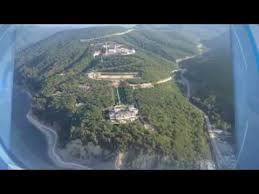 Putin's alleged secret palace has been a subject of intrigue for years. Putin S Secret Places Navalny Reveals Corrupt Deals Behind Putin S Black Sea Palace Youtube