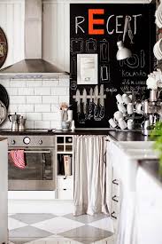 Nice Kitchen Design Idea With White Tile Chessboard Floor And Chalkboard Wall Scandinavian Kitchen Design Kitchen Design Scandinavian Kitchen