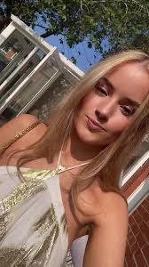 Anna Purcell's Instagram, Twitter & Facebook