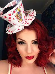 Connect with custom, printed cards that make awesome keepsakes. 25 Queen Of Hearts Costume Ideas And Diy Tutorials Hative