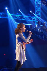 Andrea bocelli gives a bravura performance while children sing in 16 languages simultaneously in best original screenplay. 13 Year Old Soprano Sings Andrea Bocelli And The Tears Flow Variety Show