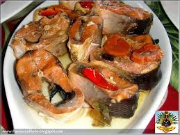 Heat the oil and place the milkfish with the skin sticking on the frying pan. Spanish Style Bangus Ala Sardines