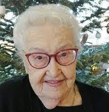 Georgette Myers's Instagram, Twitter & Facebook