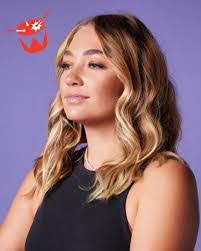 Lucy Washington's Instagram, Twitter & Facebook