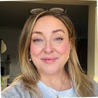 Sherry Knowles's Instagram, Twitter & Facebook