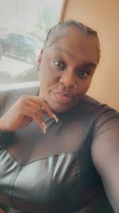 Lookin for new friends hmu 😊