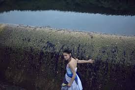 She has become an extraordinary phenomenon on the czech music scene, as a rock and pop star who uses personal. Lenka Dusilova Dotocila Nove Album Dostalo Nazev Reka Proti Sedi
