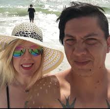 Where to find professional office attire and help for an injured dog in  Seminole, OK?