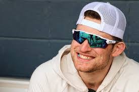 Erik Ostberg's Instagram, Twitter & Facebook