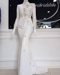 Find custommade dresses, shirts, tops, trousers and knitwear here. 1 810 Sukaan 31 Komen Baju Nikah Baju Sanding Amnibridetobe Pada Instagram New Collection Sewaan Lelaki Perempuan Rm500 Nak Tempah Pun Leh Gak Make Appt With Kak Ame N Artofit