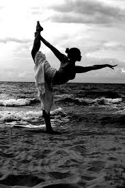 How To Do The Natarajasana And What Are Its Benefits Yoga Art Beach Yoga Beautiful Yoga
